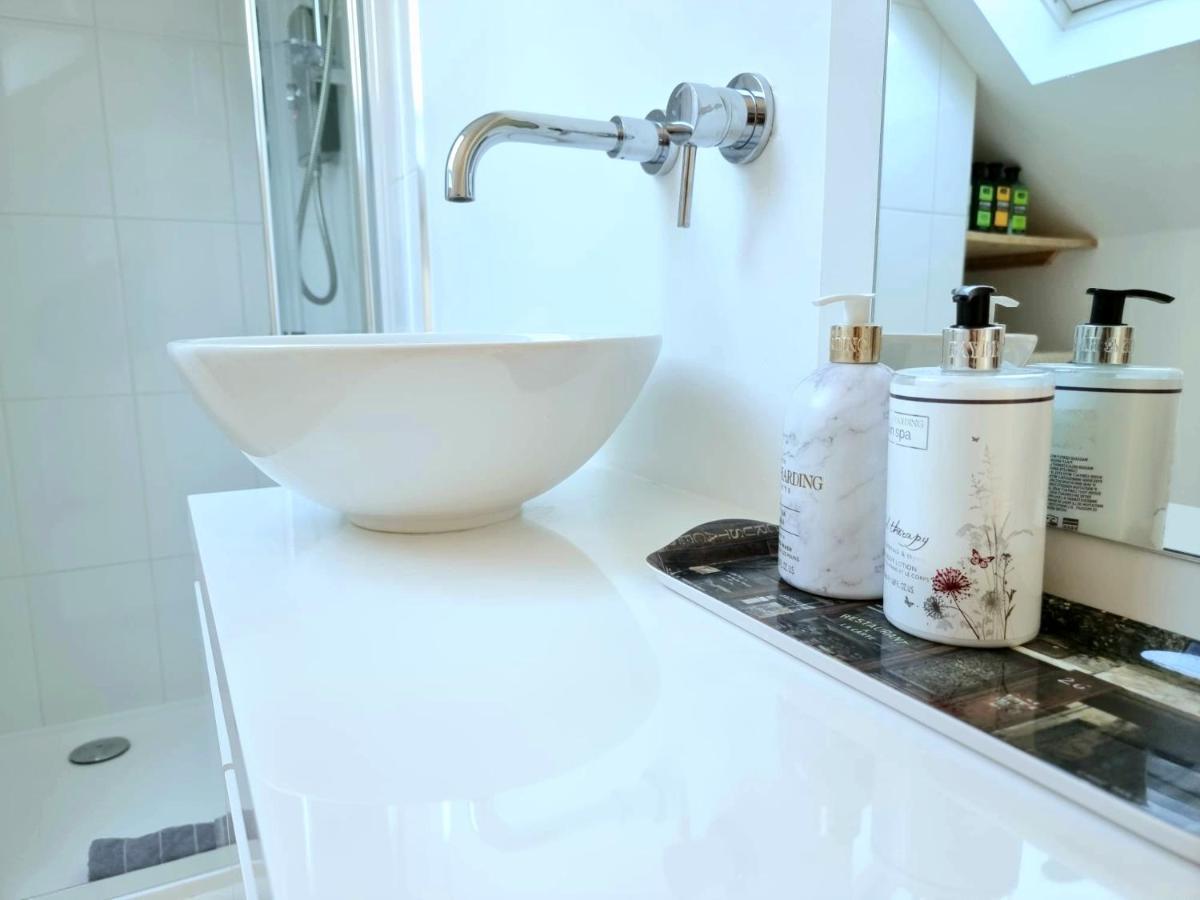 West Hill Retreat Seaview Balcony Chic Loft Studio & Free Parking Hastings Zewnętrze zdjęcie