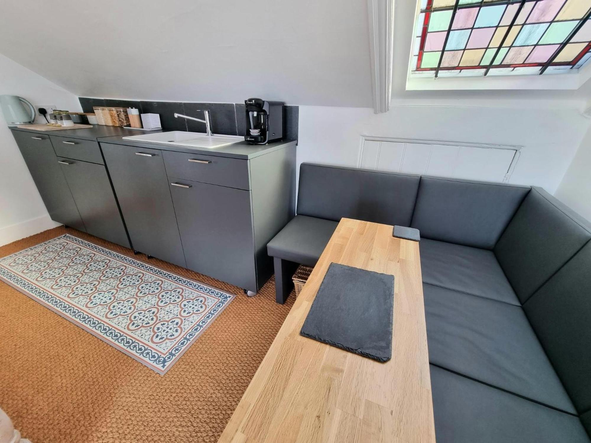 West Hill Retreat Seaview Balcony Chic Loft Studio & Free Parking Hastings Zewnętrze zdjęcie
